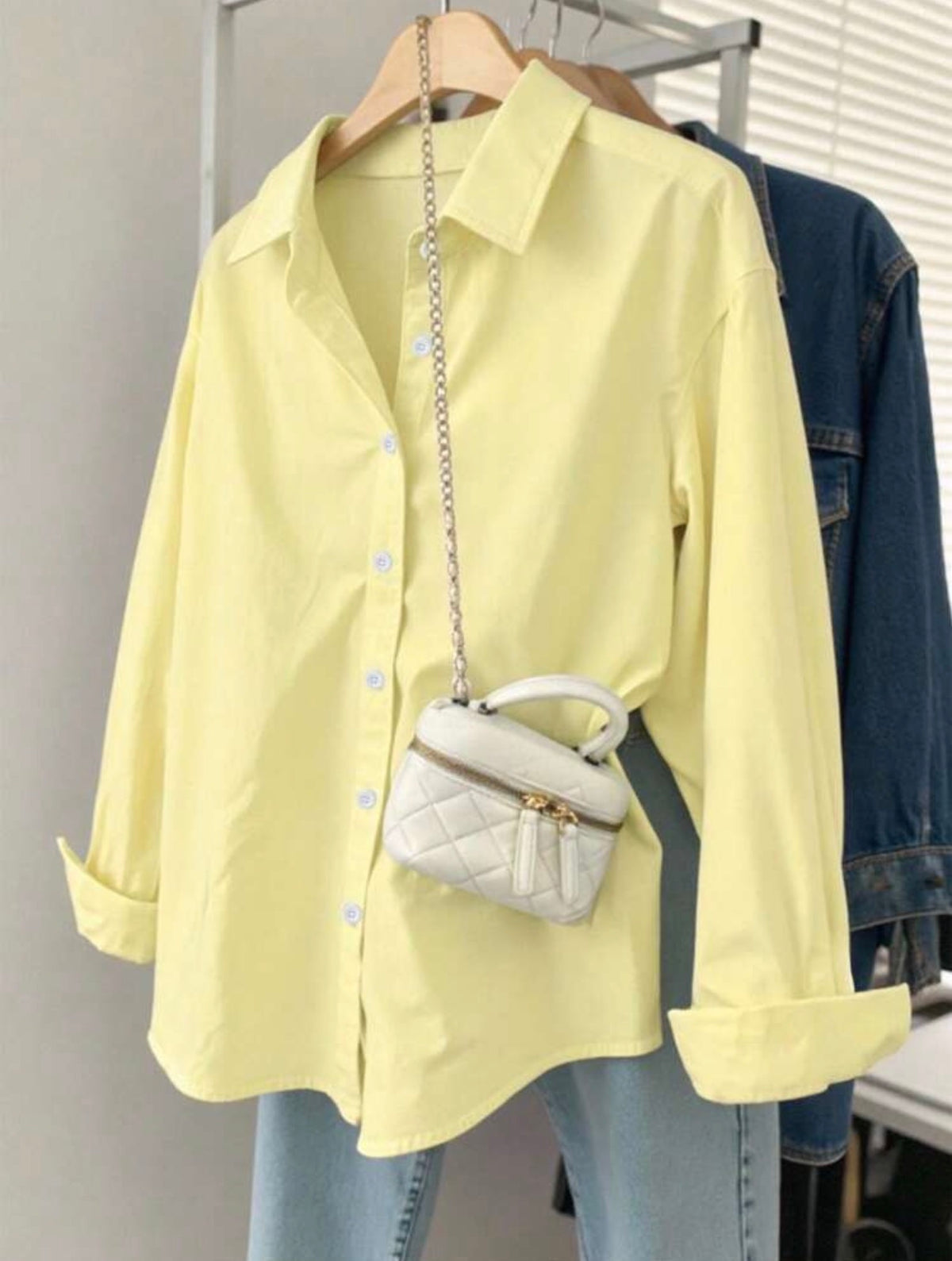 Camisa  de botones amarilla