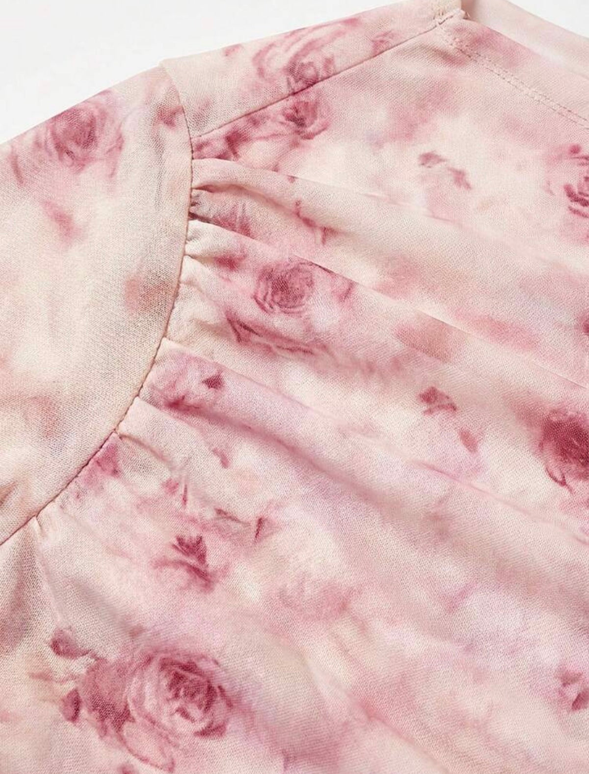 Top con diseño rosa