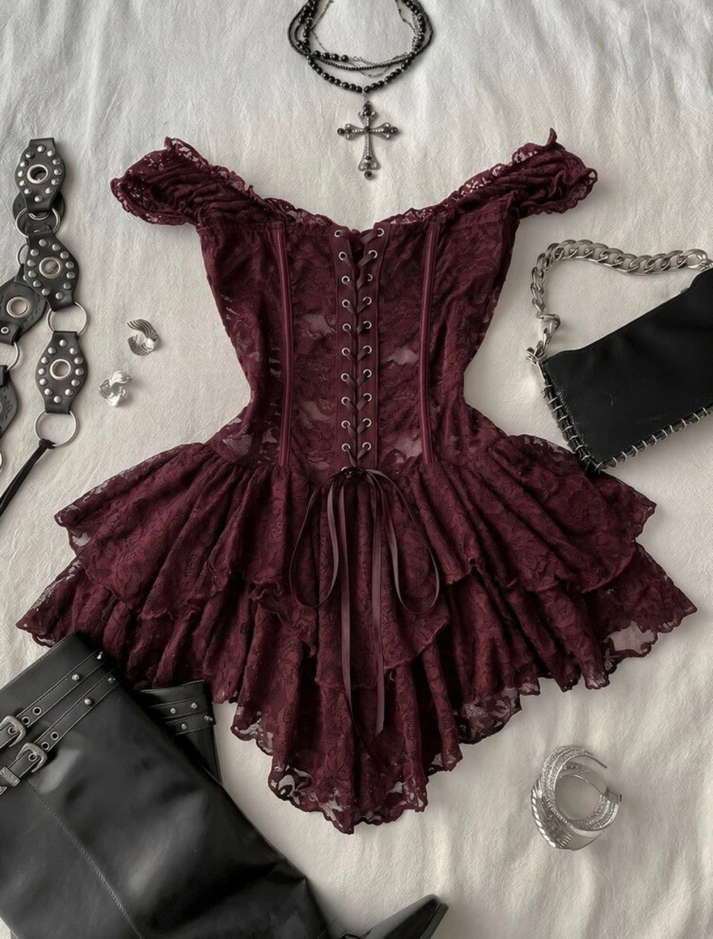 Vestido de corset con short vinotinto
