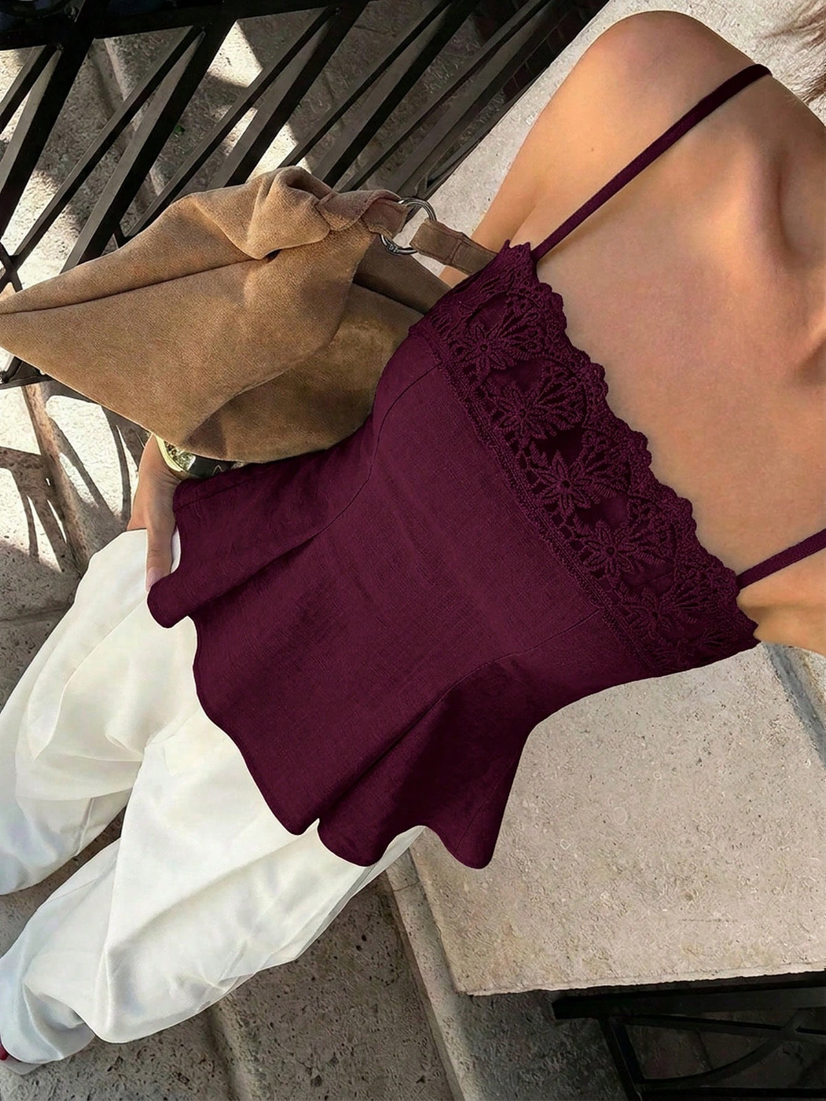 Blusa de tiras vinotinto