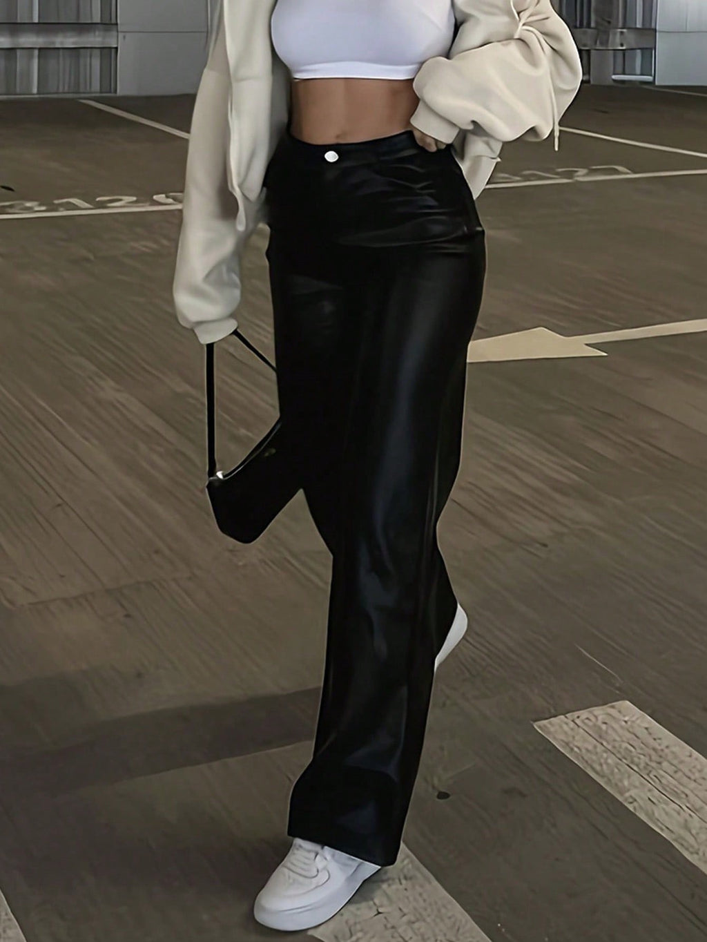 Pantalon de cuerina negro