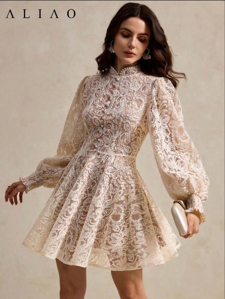 vestido corto beige encaje manga larga