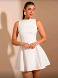 Vestido blanco formal cuello alto