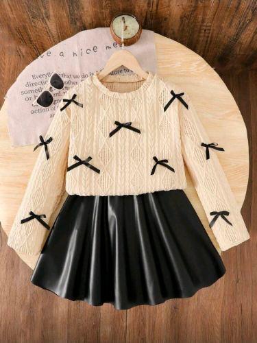 Conjunto de falda y sueter tejido