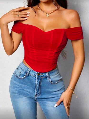 Top rojo con detalle en el hombro