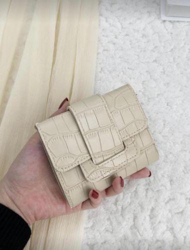 Monedero color camel