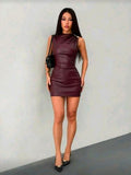 Vestido de cuerina vinotinto