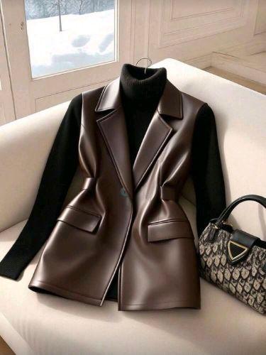 Chaleco tipo blazer largo de cuerina
