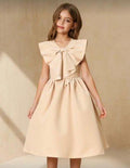Vestido beige con volado al frente
