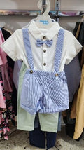 Conjunto azul con corbatin y tirantes