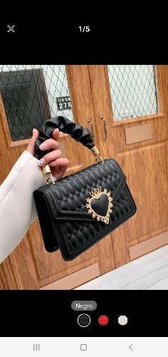 Cartera con corazon