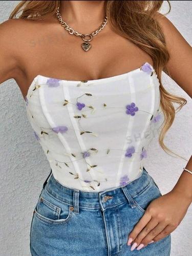 Top de flores moradas
