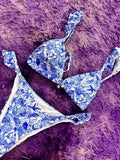 Traje de baño estampado azul y blanco