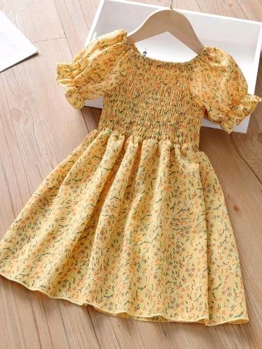 Vestido amarillo de flores