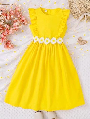 Vestido amarillo con margaritas